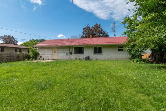 19674 Dubois Avenue, South Bend, IN 46637