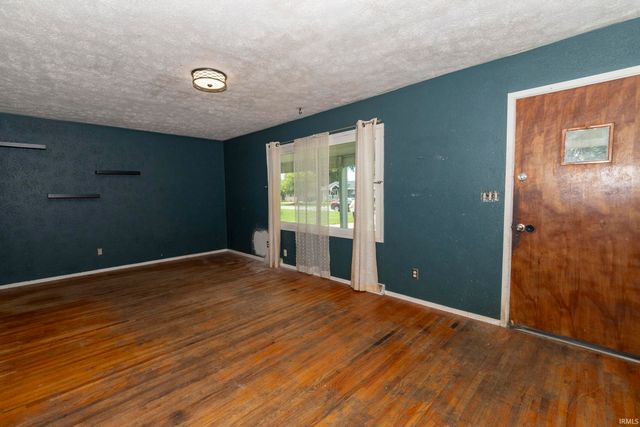 19674 Dubois Avenue, South Bend, IN 46637