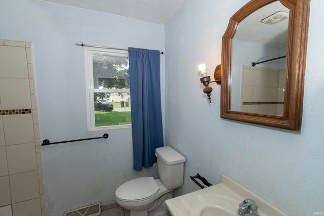 19674 Dubois Avenue, South Bend, IN 46637