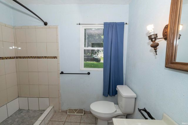 19674 Dubois Avenue, South Bend, IN 46637