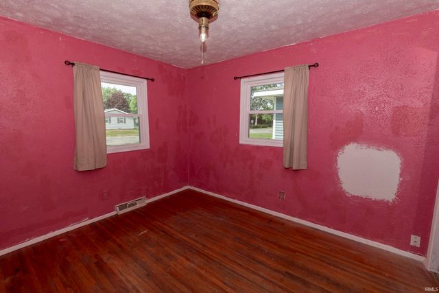 19674 Dubois Avenue, South Bend, IN 46637