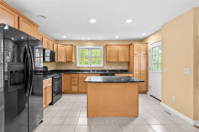 10907 Autumn View Lane, Portage, MI 49002