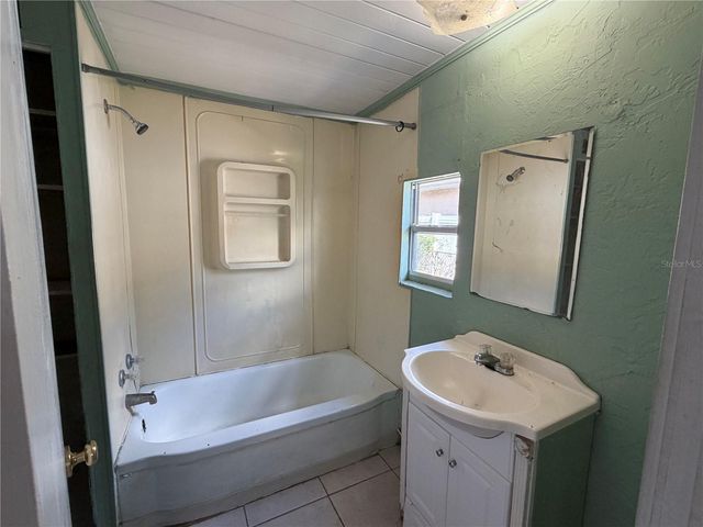 3929 56TH AVENUE N, St Petersburg, FL 33714