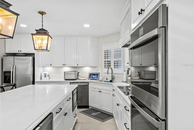 47 AEGEAN AVENUE, Tampa, FL 33606