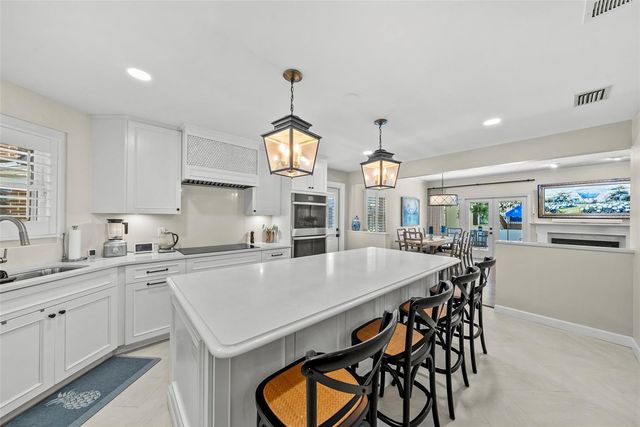47 AEGEAN AVENUE, Tampa, FL 33606