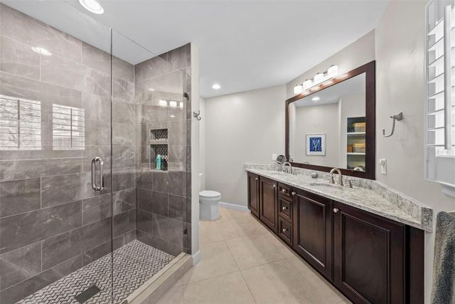 47 AEGEAN AVENUE, Tampa, FL 33606