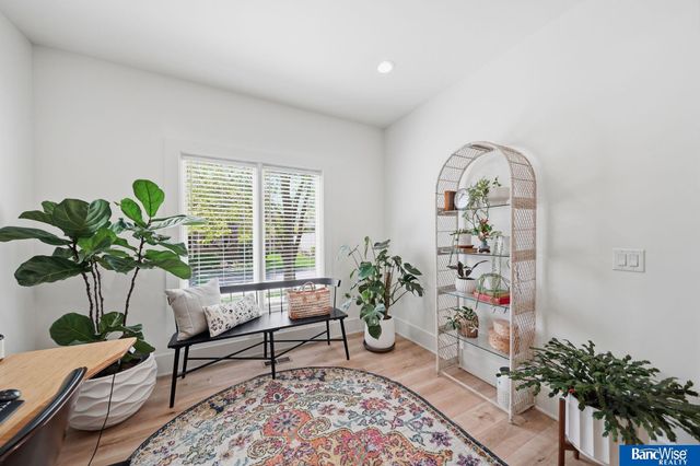 7840 Viburnum Drive, Lincoln, NE 68516