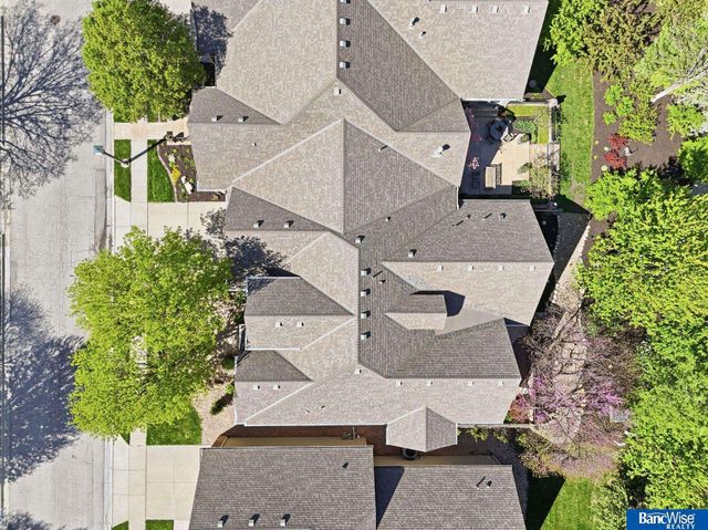 7840 Viburnum Drive, Lincoln, NE 68516