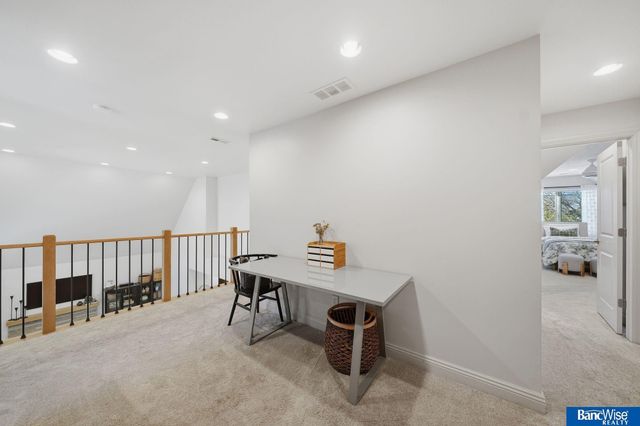7840 Viburnum Drive, Lincoln, NE 68516