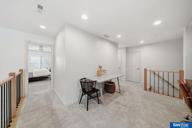 7840 Viburnum Drive, Lincoln, NE 68516
