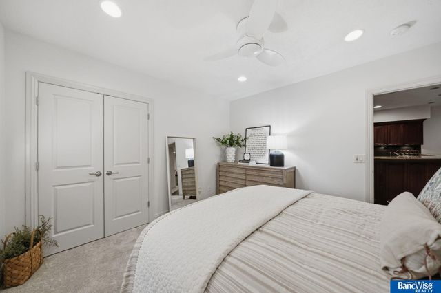 7840 Viburnum Drive, Lincoln, NE 68516