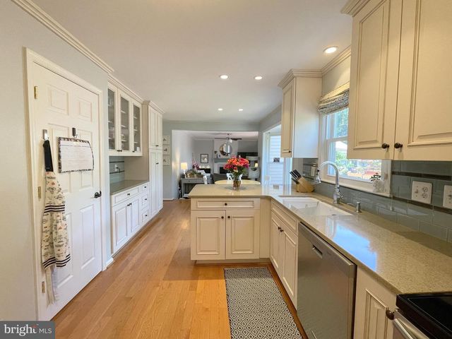 502 CLAGETT ST SW, Leesburg, VA 20175