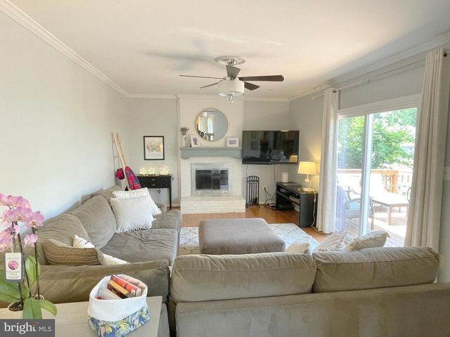502 CLAGETT ST SW, Leesburg, VA 20175