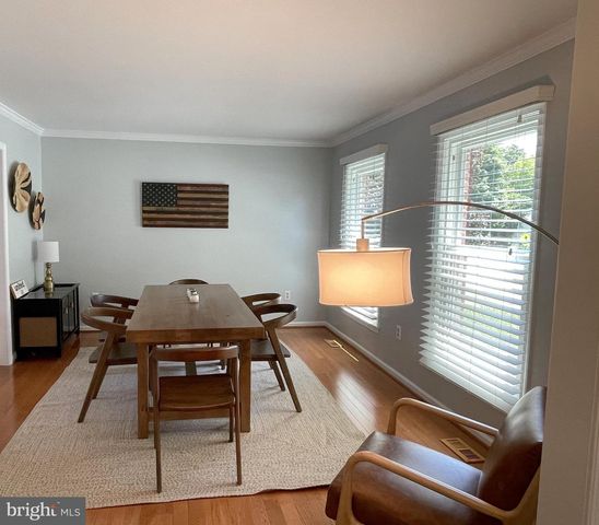 502 CLAGETT ST SW, Leesburg, VA 20175