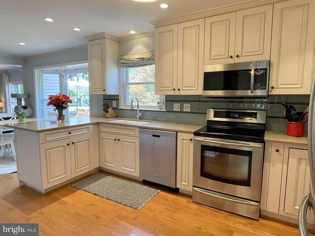 502 CLAGETT ST SW, Leesburg, VA 20175
