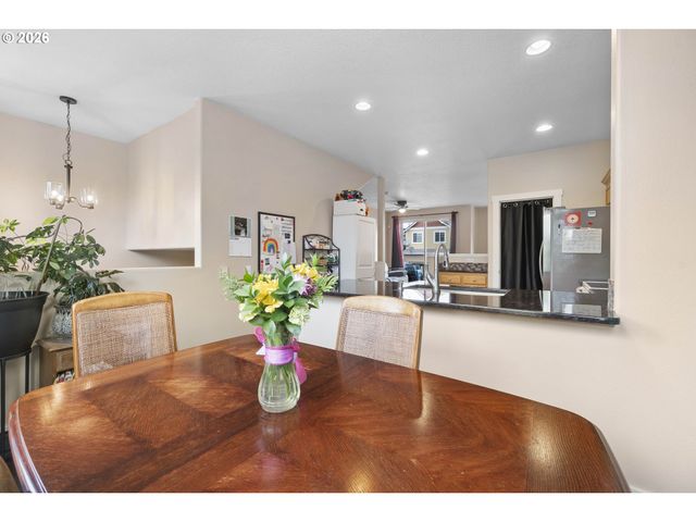 2571 Nw 1ST Dr, Gresham, OR 97030