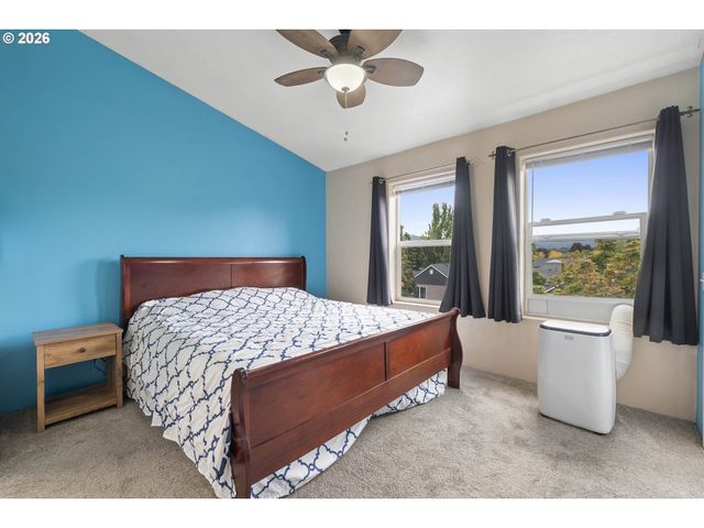 2571 Nw 1ST Dr, Gresham, OR 97030