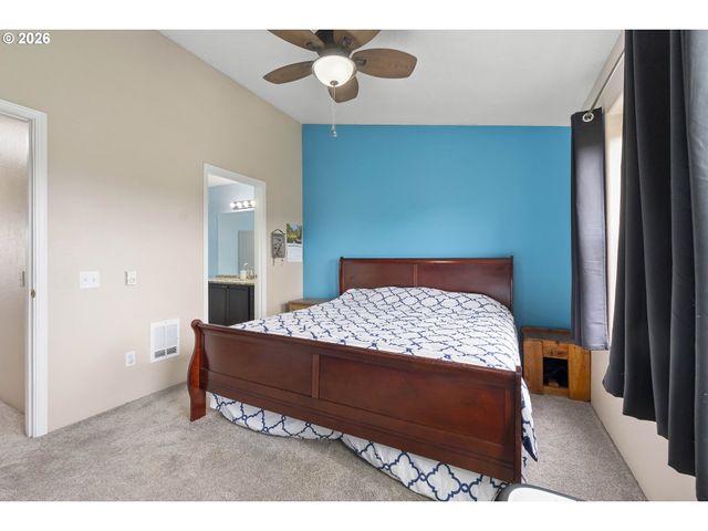 2571 Nw 1ST Dr, Gresham, OR 97030