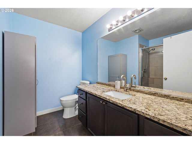 2571 Nw 1ST Dr, Gresham, OR 97030