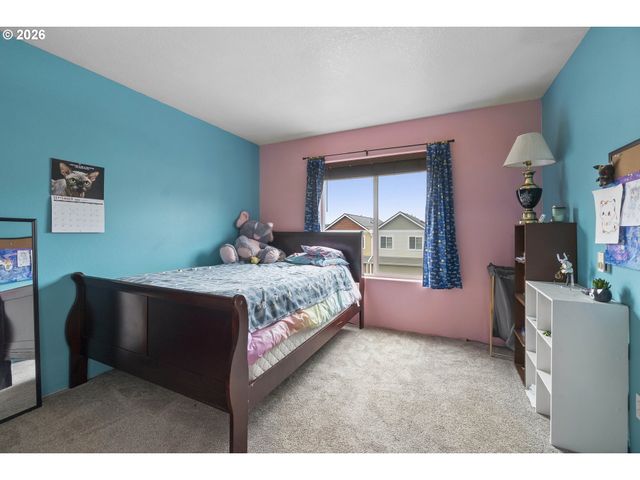 2571 Nw 1ST Dr, Gresham, OR 97030