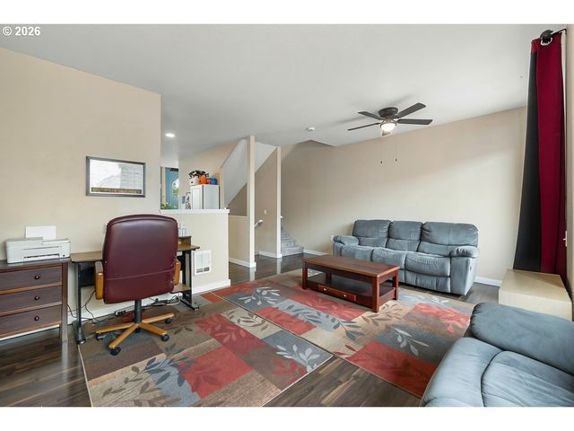 2571 Nw 1ST Dr, Gresham, OR 97030