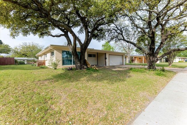 1910 Colony Drive, Irving, TX 75061