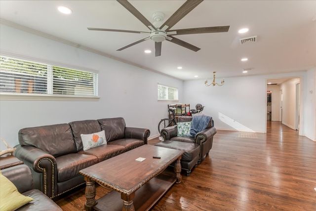 1910 Colony Drive, Irving, TX 75061