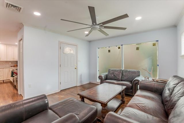 1910 Colony Drive, Irving, TX 75061