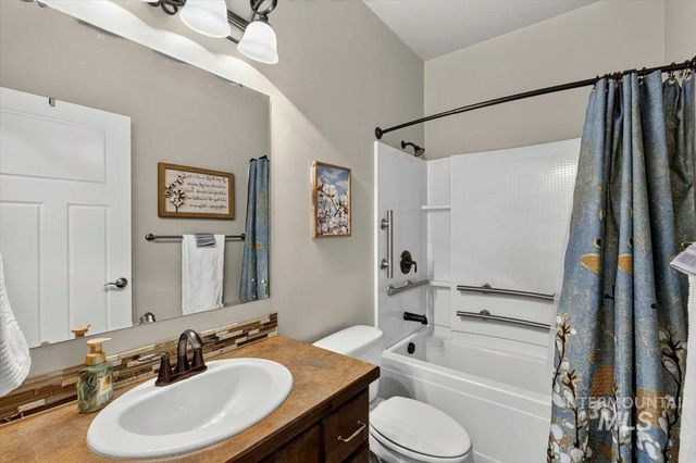13458 S Stockbridge Way, Nampa, ID 83686
