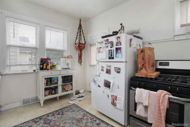 1417 Beaconsfield Avenue, Grosse Pointe, MI 48230