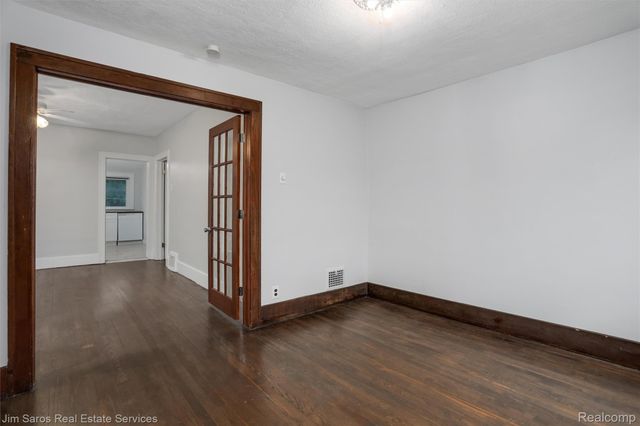 1417 Beaconsfield Avenue, Grosse Pointe, MI 48230