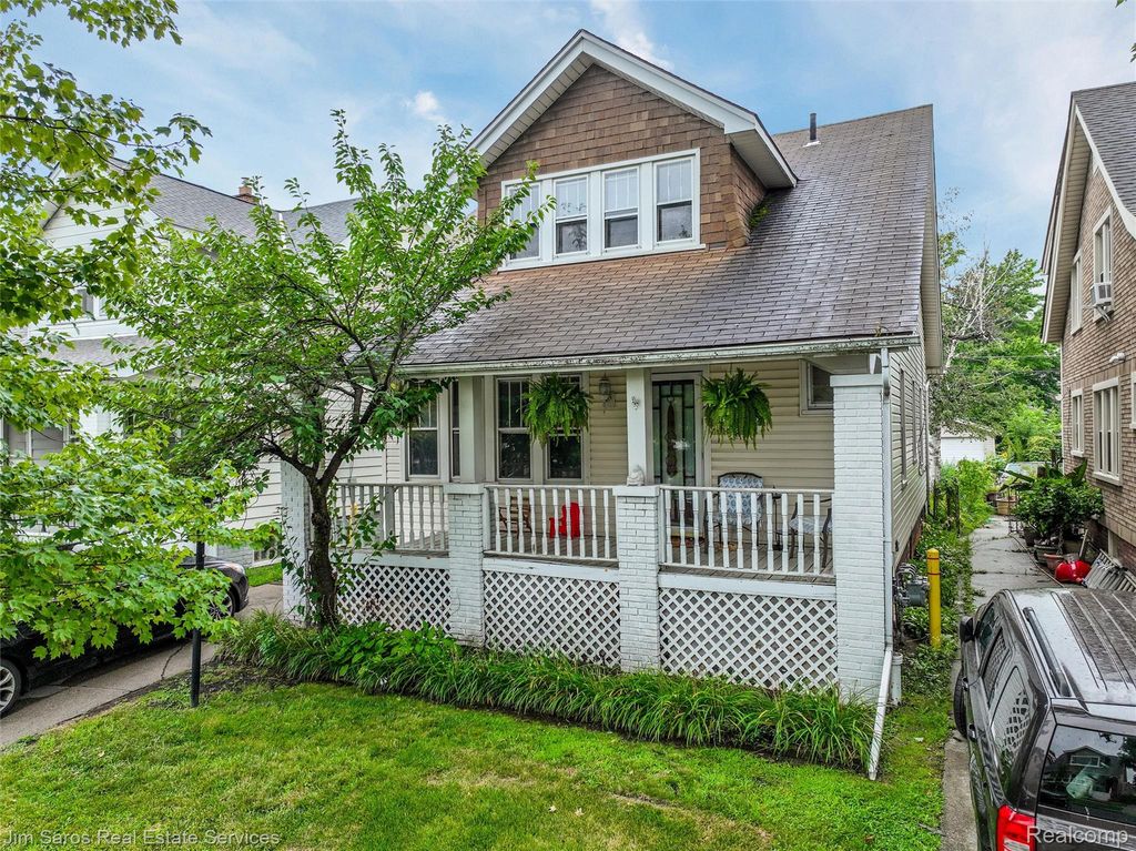 1417 Beaconsfield Avenue, Grosse Pointe, MI 48230