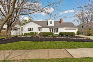242 W New England Avenue, Columbus, OH 43085