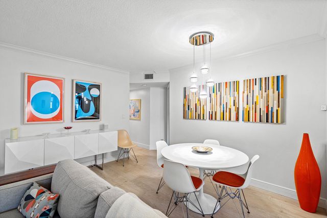 2305 Aspen Way, Boynton Beach, FL 33436