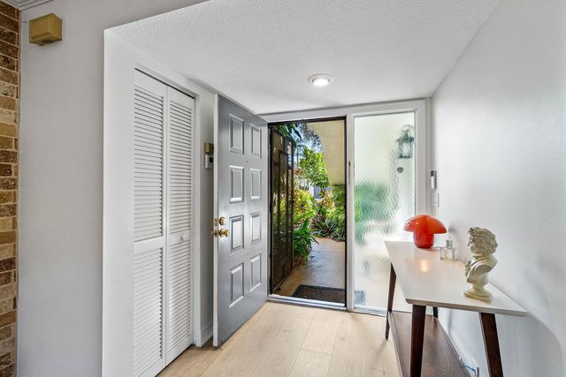 2305 Aspen Way, Boynton Beach, FL 33436