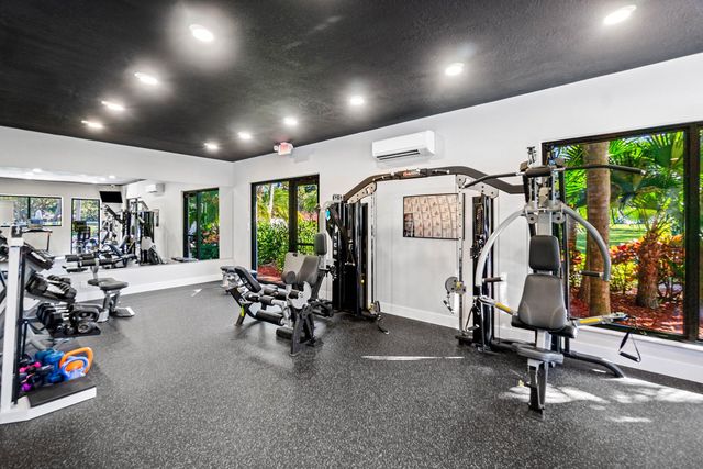 2305 Aspen Way, Boynton Beach, FL 33436