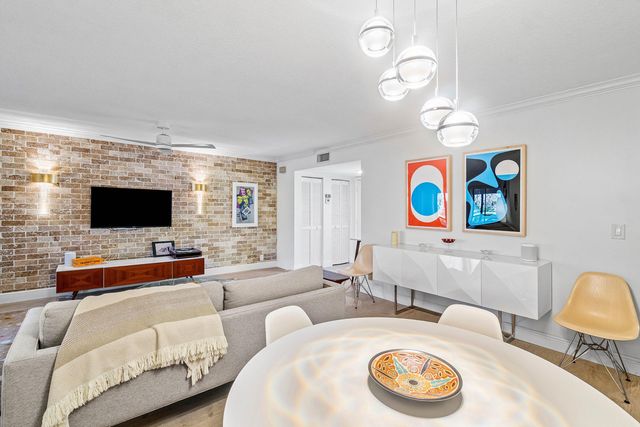 2305 Aspen Way, Boynton Beach, FL 33436