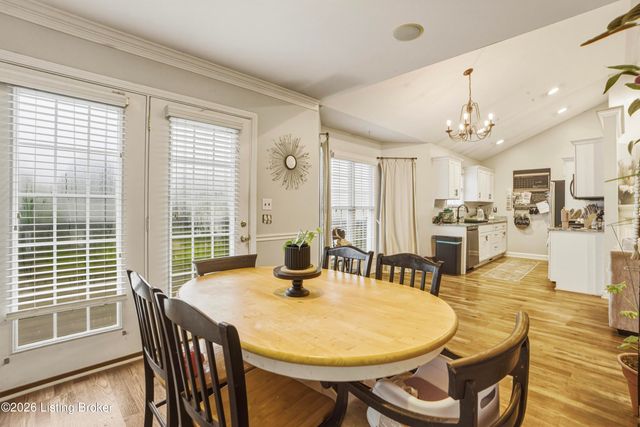 268 Lang Run Ct, Simpsonville, KY 40067
