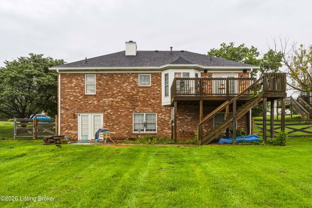 268 Lang Run Ct, Simpsonville, KY 40067