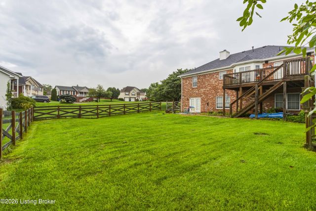 268 Lang Run Ct, Simpsonville, KY 40067