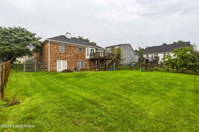 268 Lang Run Ct, Simpsonville, KY 40067