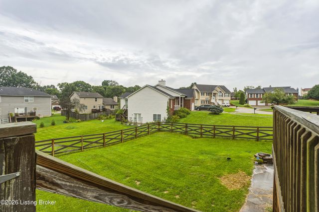 268 Lang Run Ct, Simpsonville, KY 40067