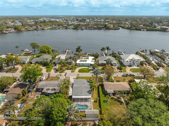 711 BAYSHORE DRIVE, Tarpon Springs, FL 34689