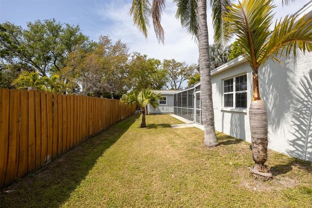 711 BAYSHORE DRIVE, Tarpon Springs, FL 34689