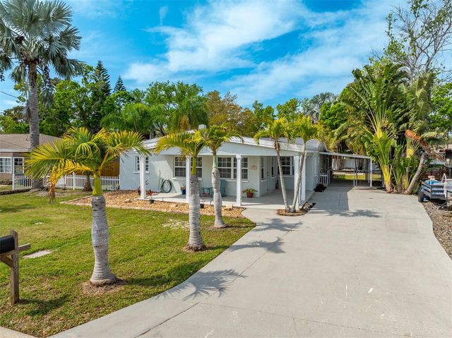 711 BAYSHORE DRIVE, Tarpon Springs, FL 34689