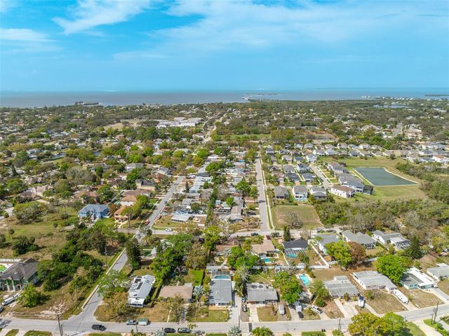 711 BAYSHORE DRIVE, Tarpon Springs, FL 34689