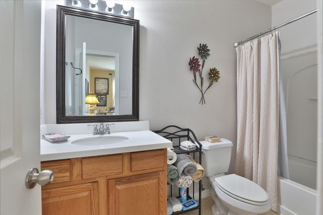 218 River Briar Lane, Richmond, TX 77406