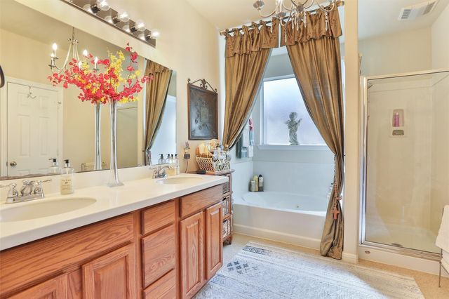 218 River Briar Lane, Richmond, TX 77406