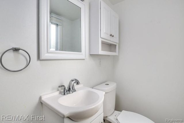 1349 Devonshire Road, Grosse Pointe, MI 48230