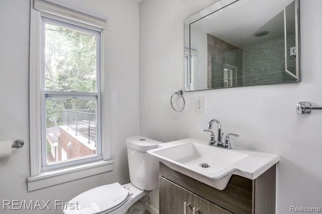 1349 Devonshire Road, Grosse Pointe, MI 48230